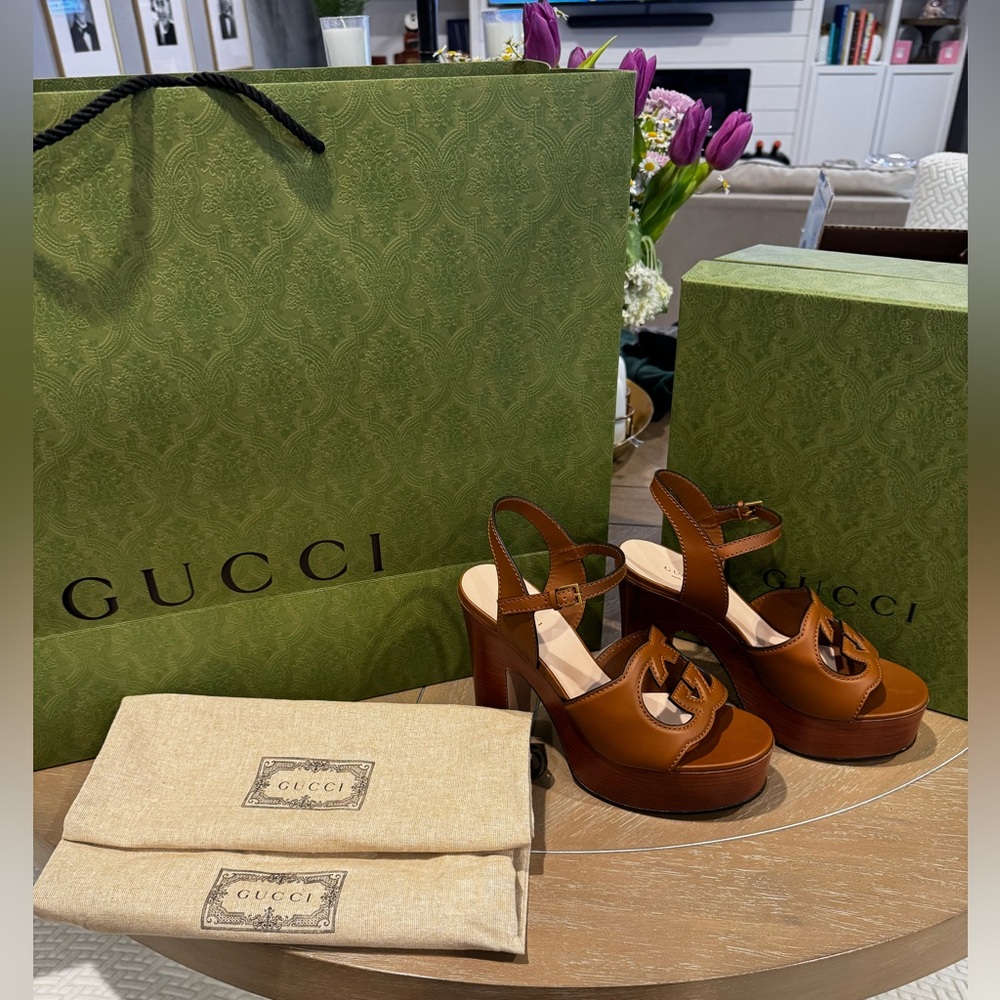 Gucci platform sandals size 38
